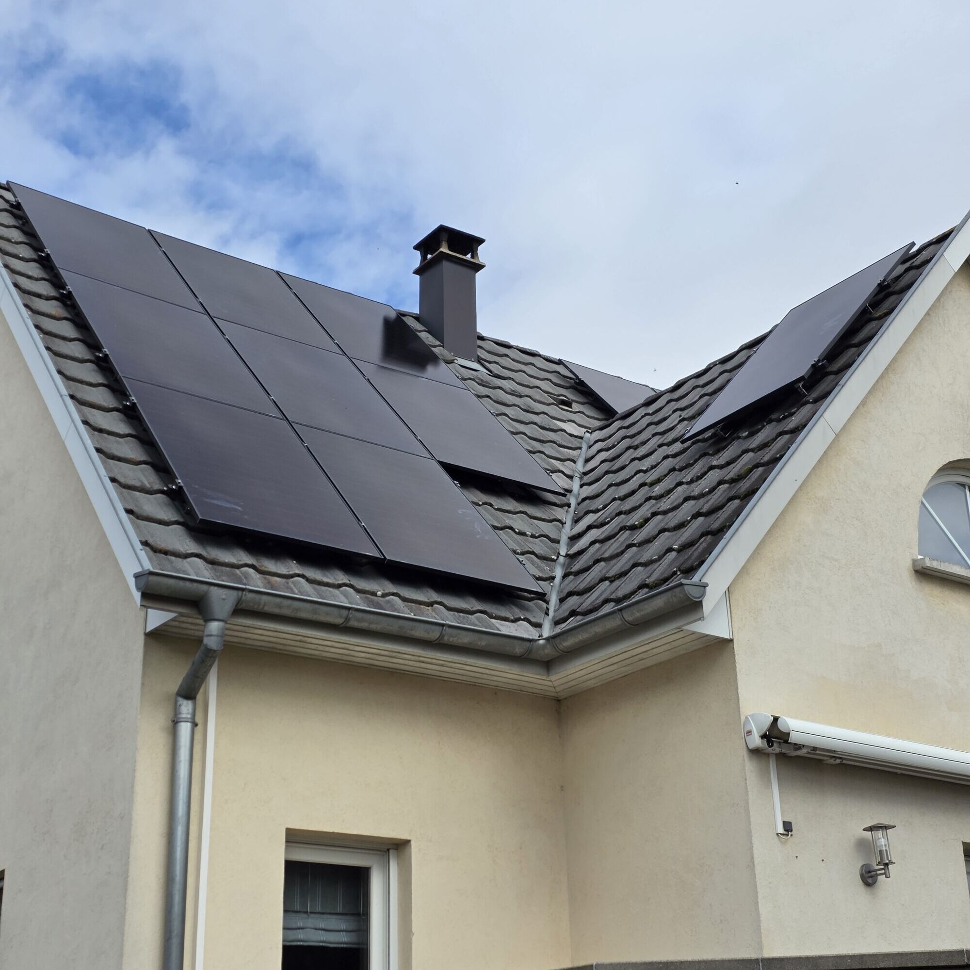 D&eacute;montage de panneaux photovolta&iuml;ques pr&egrave;s de Selestat et Colmar Cernay